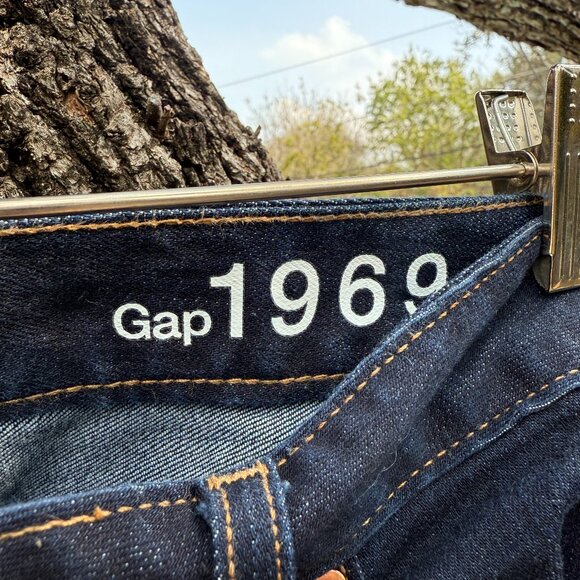 Gap 1969 perfect boot cut 28 Curvy dark wash jeans - Picture 4 of 4